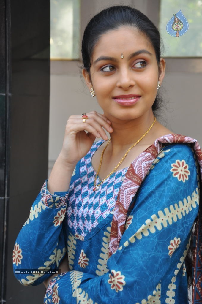 Abinaya Sri Xxx Com - Abhinaya (actress) - JungleKey.in Image