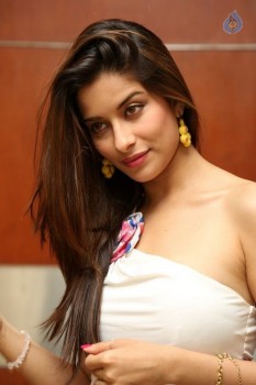 madhurima-latest-pictures