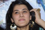 tapsee-visits-nizam-college