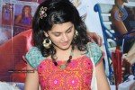 tapsee-visits-nizam-college