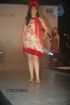 wine-viva-fashion-show-2011