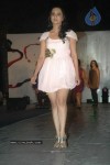 wine-viva-fashion-show-2011