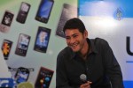 mahesh-babu-meets-univercell-customers