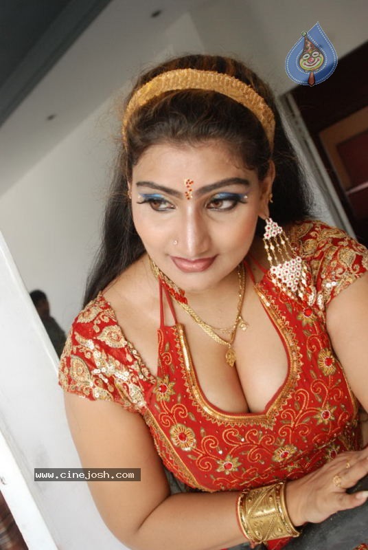 <b>Anandha Thollai</b> Tamil Movie Spicy Stills - 46 / 54 photos - anandha_thollai_tamil_movie_spicy_stills_03_05_11_05_02_046