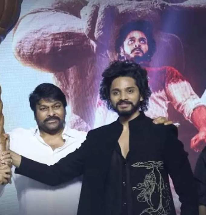 Mega Star Chiranjeevi Heaps Praise On HanuMan Star Cinejosh