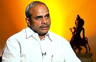 Identify Abhaya Hastam beneficiaries: CM