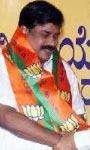 This ex-IPS officer is 'singing his way' for votes