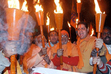 Bajrang Dal protests against Krishna Vamshi &amp; Mahatma