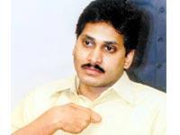 Jagan's hand was  not  there: Moily