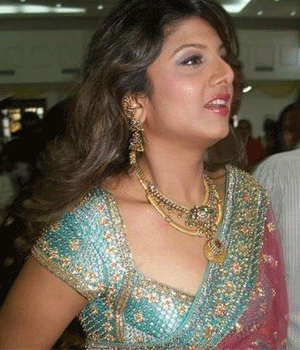 Hot Rambha's cheap publicity with Tamilnadu CM.