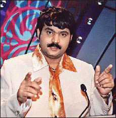 E TV "Yahoo" Prabhakar becomes the worthless.