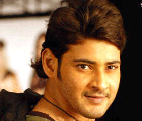 Pawan Kalyan, Mahesh Babu &amp; Junior NTR missing at "Star Night"