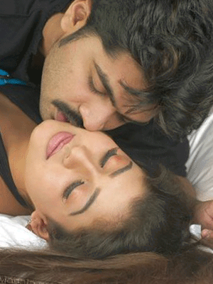 Nayanathara becomes the sexy "Aunty".