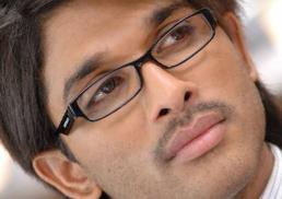 Holes in Pocket: Arya 2 &amp; Saleem â€“ 3 crs, Amaravathi &amp; Pravarakhyudu â€“ 60 lkhs