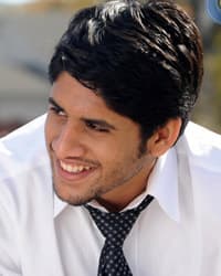 Chaitu outshines Nagarjuna.
