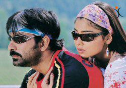 Raviteja &amp; Shriya passport troubles in Spain.