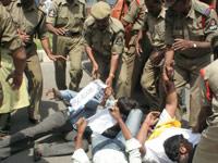 Students picket Ministers' residences