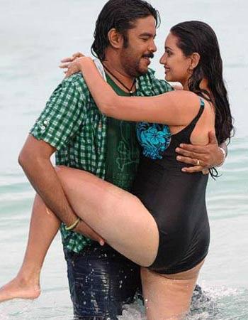 Tamil director taking revenge on Namitha!