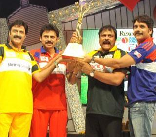 Funny: Bookies contact Chiru, Bala, Venky &amp; Nag