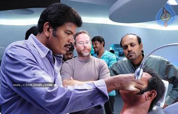 Shankar to do '3 Idiots' after Robot?