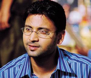 Young hero waiting for Pawan &amp; Mahesh