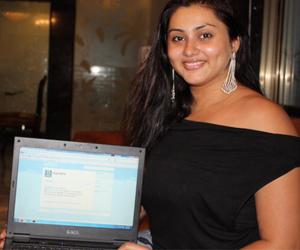 Buxom Namitha becomes sexy Vamp