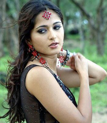 Hot Anushka Vs Evil Anushka!