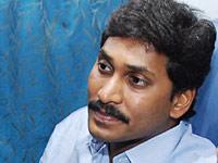 Thousands accompany Jagan, pay homage at YSR Samadhi