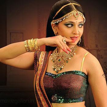 Anushka ruins image of Choreographer