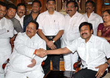 Chiru discusses Cabinet berths with DS