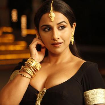 'Nara Drishti' on Sexy Heroine