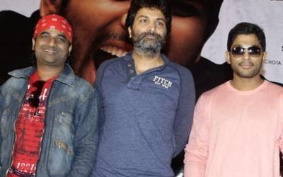 'Julaayi' Promo Song Launched