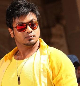 Four-Some Romance for Manchu Hero!