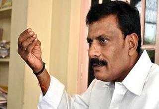 Byreddy launches 52-hr fast against Rayala-Telangana proposal