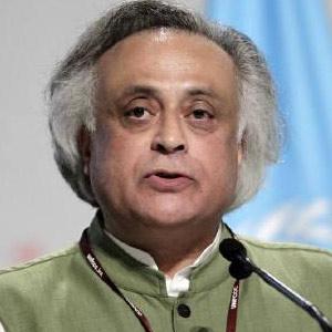 Jairam describes TRS manifesto as "Deevalia"