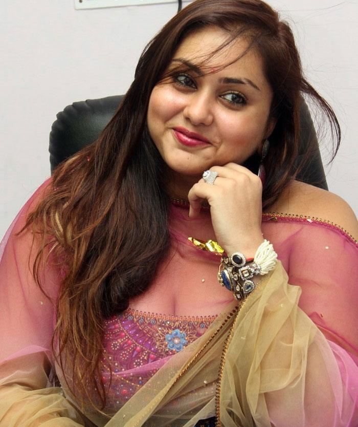 Buxom Babe Kidnapped for Marriage