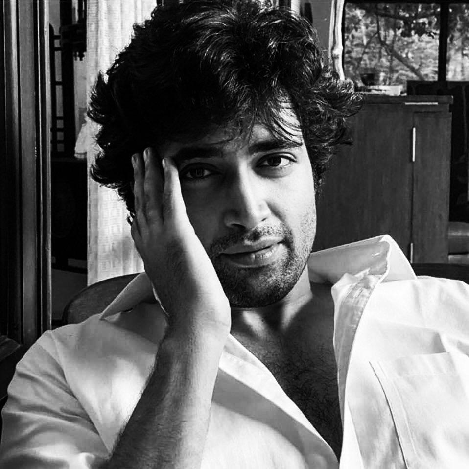 Adivi Sesh finishes Major dubbing