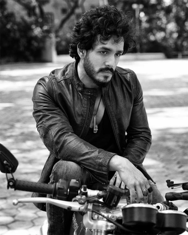 Why did Akhil's Agent apologize?