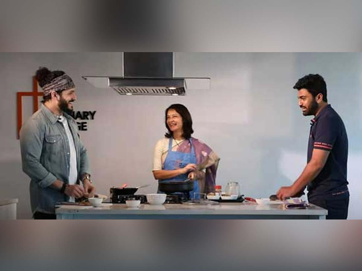 Akhil &amp; Sharwanand: ' Prabhas will not leave'