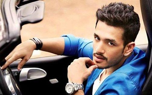 Akhil Fails As A Playboy?