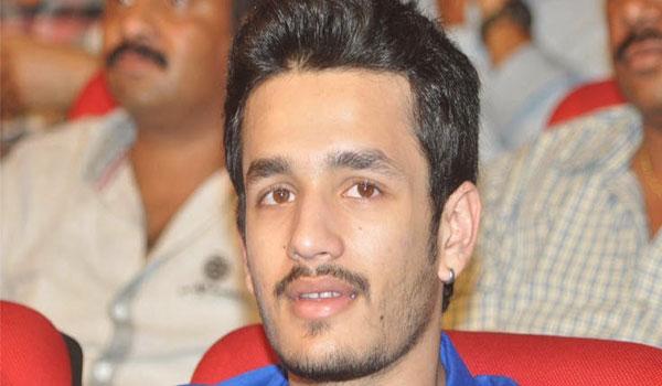 Akhil Repeating His Blunder?