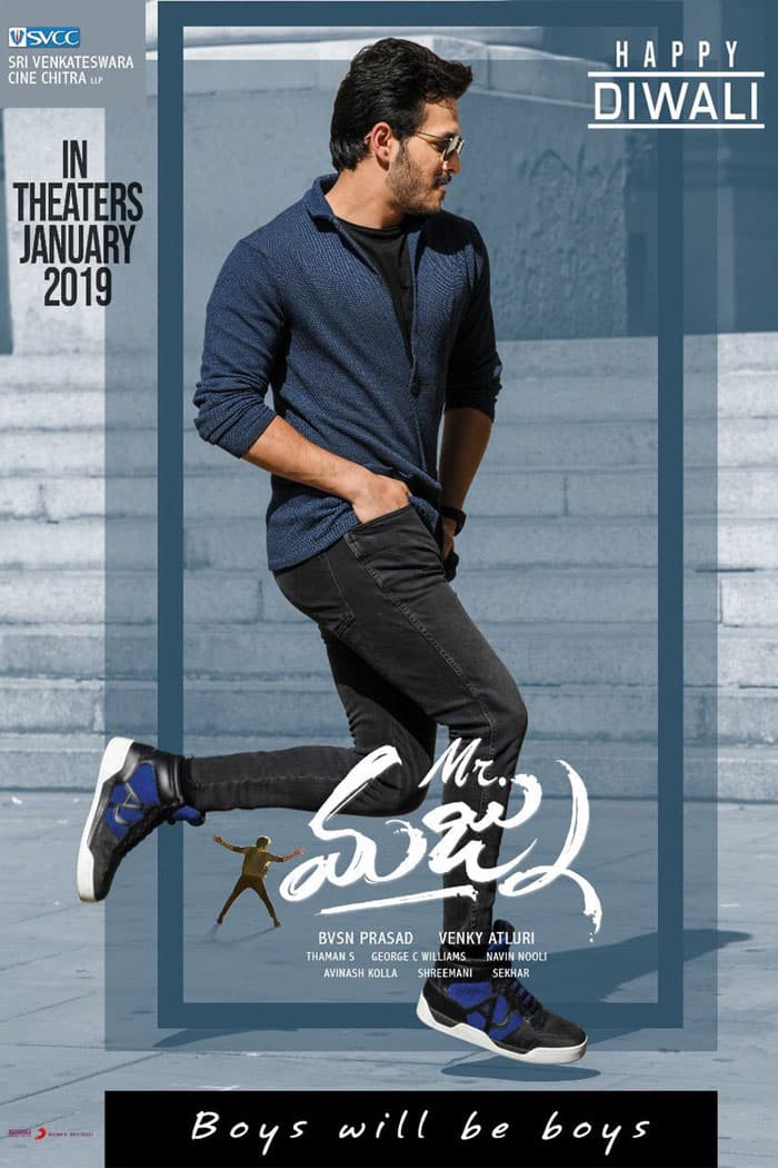 Mr Majnu Dancing Pose Rocks