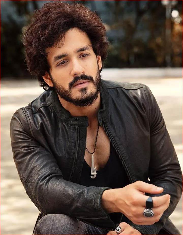 Is Akhil teaming with this director