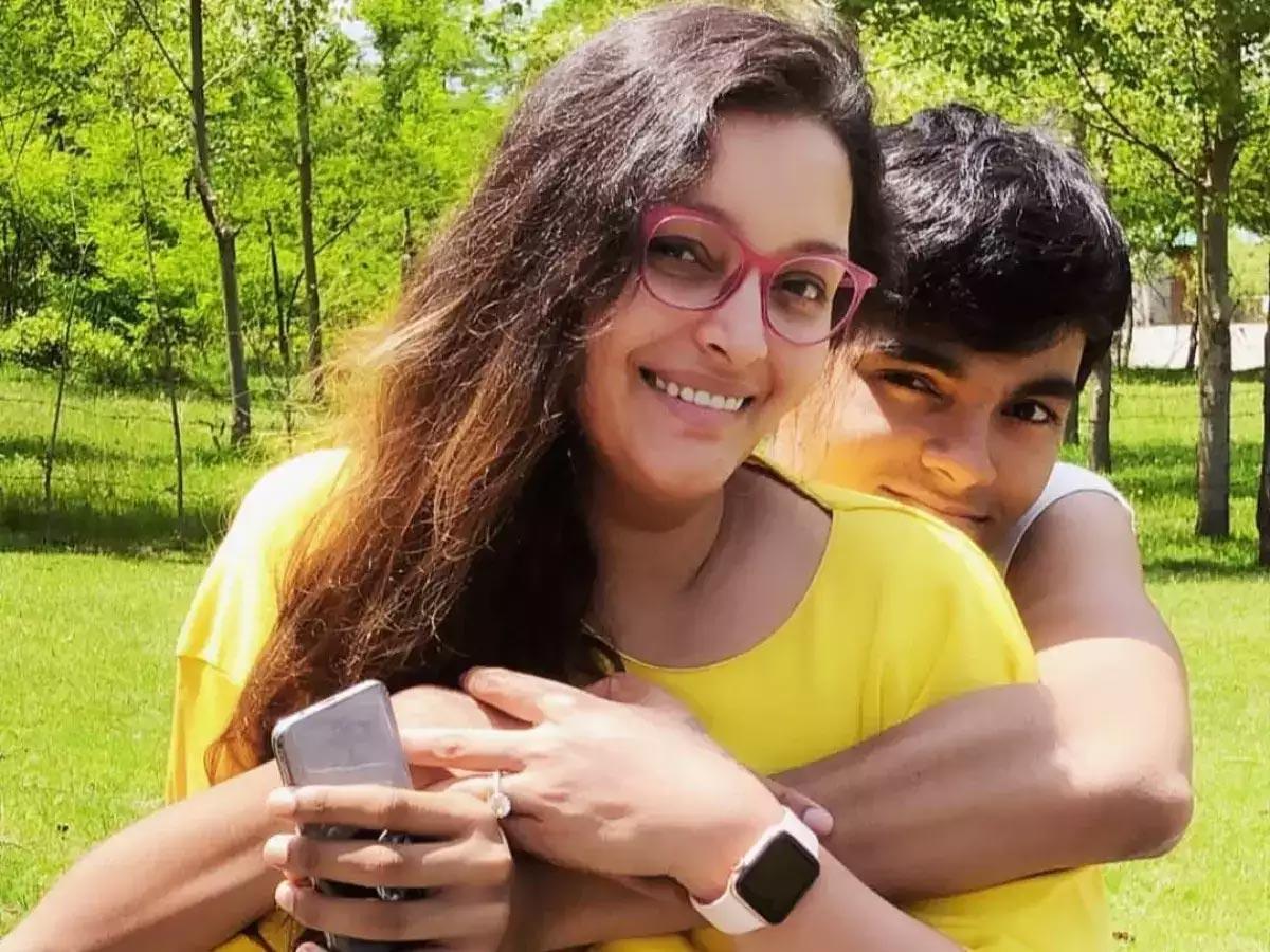 Renu Desai turns furious at Pawan Kalyan fan