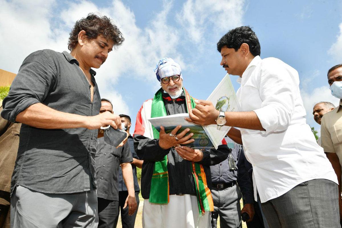 Amitabh Bachchan endorses Green India challenge