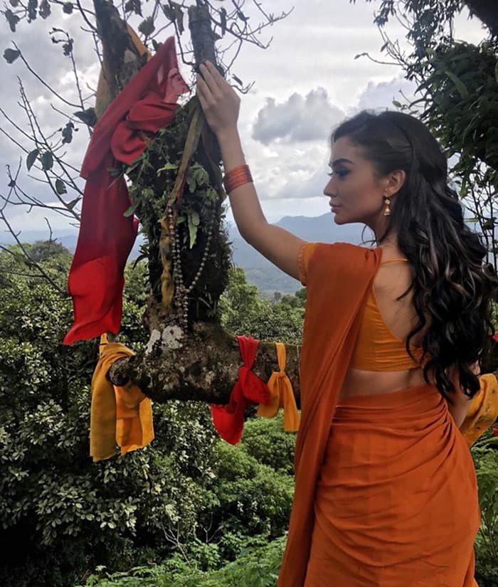 Britt Hottie Promoting Saffron Party?
