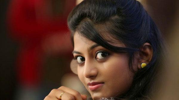 Actress Wants to Become Pawan Sister