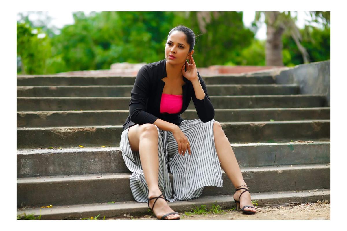 Anasuya Clarifies On Playing Silk Smitha
