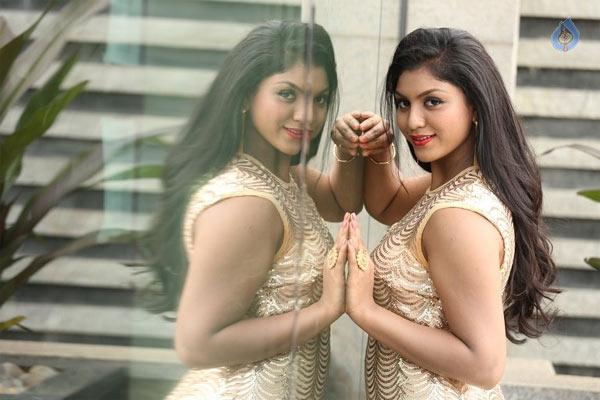 One More Heroine Is Prabhas Fan!