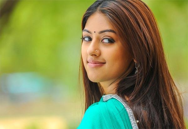 Majnu Girl Is On A Row!